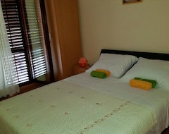 Tüm Ev/Apart Daire 2 bedroom accommodation in Groznjan (Benkovac, Hırvatistan)