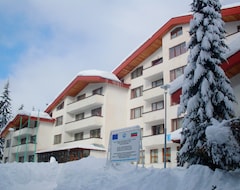 Khách sạn Elina Hotel (Pamporovo, Bun-ga-ri)