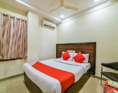 Khách sạn OYO 24288 Surya Teja Residency (Khammam, Ấn Độ)
