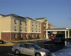 Holiday Inn Express Hotel & Suites Thornburg-S. Fredericksburg, An Ihg Hotel (Thornburg, EE. UU.)