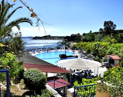 Хотел Hotel Golden Sun (Финикунда, Гърция)
