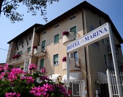Khách sạn Marina (Bardolino, Ý)