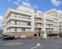 Sejours & Affaires Nanterre Apparthotel (Nanterre, France)