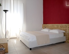 Bed & Breakfast Luvì Affittacamere (Maruggio, Ý)
