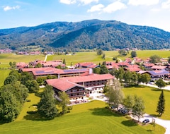 Hotelli Das Wiesgauer - Alpenhotel Inzell (Inzell, Saksa)
