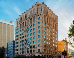 Hotelli Mayfair Hotel (Adelaide, Australia)