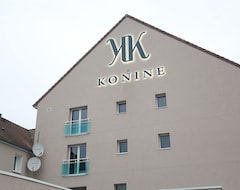 Le Konine - Hotel & Bar & Restaurant (Montceau-les-Mines, France)