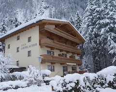 Hotel Haus Gröblacher (Mayrhofen, Austria)