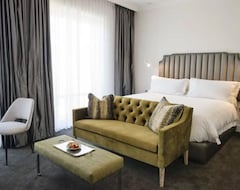 The Manor House at the Queen Victoria Hotel by NEWMARK (Cape Town, South Africa)