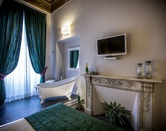 Hotel Chic & Town Luxury Rooms (Rim, Italija)