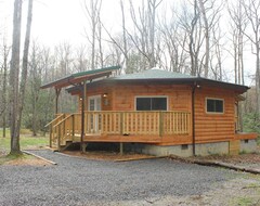 Hotel Country Road Cabins (Oak Hill, USA)