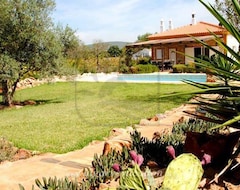 Hele huset/lejligheden Charming Villa With Private Pool, Bbq And Free Wi-Fi (Loulé, Portugal)