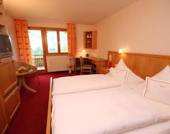 Alpenrose - Double Room - Shower / Wc - Hotel Bellevue (Riezlern, Austria)