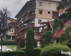 Toàn bộ căn nhà/căn hộ Montana Luxury Apartment With A View (Poiana Braşov, Romania)