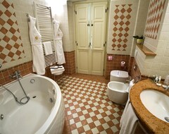 Hotel Cascina Di Corte (Venaria Reale, Italien)