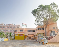 Collection O 85168 Hotel Tulsi - Moti Khavdi (Jamnagar, India)