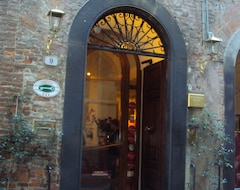 Hotel Puccini (Lucca, Italy)