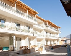 Grand Theoni Hotel Suites & Spa (Vasiliki, Greece)