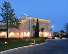 Khách sạn Hotel Villa Michelangelo (Città Sant'Angelo, Ý)