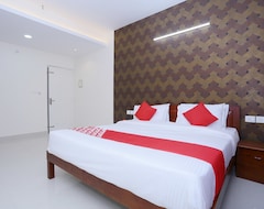 Khách sạn Capital O 24373 Hilite Inn (Kochi, Ấn Độ)