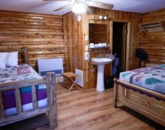 Hotel Twin Pines Lodge And Cabins (Dubois, USA)