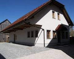 Toàn bộ căn nhà/căn hộ Apartments Vrdjan (Cerknica, Slovenia)