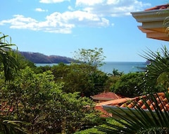 Hotelli Luxury Villa Only Steps Away From The Beach! (Playa Hermosa, Costa Rica)