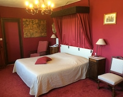Hotel Chateau De Trigance (Balsac, France)