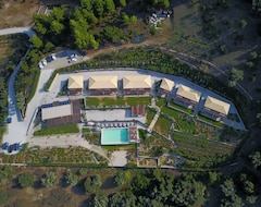 Elimnion Resort (Rovies, Hy Lạp)