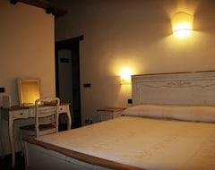 Hotel S'Illustradu (Santu Lussurgiu, Italy)