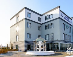 Hotel L'ascada (Srem, Polonia)