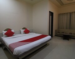 Khách sạn Super OYO Hotel Neelam (Amravati, Ấn Độ)