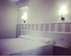 Hotel Affittacamere Vido (Striano, Italy)