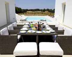 Toàn bộ căn nhà/căn hộ A Modern Villa Set Between Manduria, Sava And Campomarino In A Peaceful Setting (Sava, Ý)