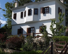 Toàn bộ căn nhà/căn hộ Mountain villa with beautiful gardens and sea view, near Mylopotomos beach (Mouresi, Hy Lạp)