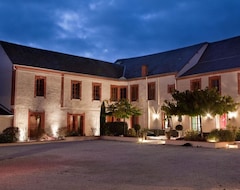 Hotel Burgevin (Sully-sur-Loire, France)