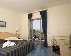Khách sạn Hotel Resort Grazia Terme & Wellness (Lacco Ameno, Ý)
