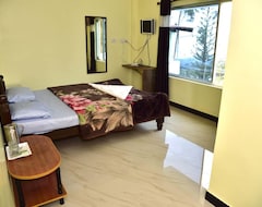 Hotel J R Mist Valley Inn (Udhagamandalam, India)
