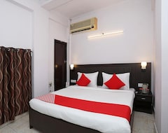 Khách sạn OYO 11327 Hotel R Paradise (Bareilly, Ấn Độ)
