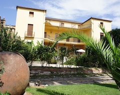 Casa rural Hosteria Casa Colonial (Madrigal de la Vera, Tây Ban Nha)