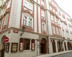 Apart Otel Apartments Pushkin (Prag, Çek Cumhuriyeti)