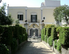 Hotel Villa San Gennariello Bed and Breakfast (Portici, Italy)