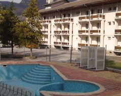 Khách sạn Health Hotel Complex Zdravets (Teteven, Bun-ga-ri)