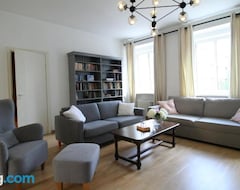 Koko talo/asunto Two-bedroom Kalamaja Apartment (Tallinna, Viro)