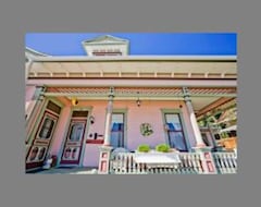 Koko talo/asunto Beautifully Restored Victorian (Jerome, Amerikan Yhdysvallat)