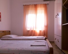 Tüm Ev/Apart Daire Sperdouli Eleni Rooms (Agios Efstratios, Yunanistan)