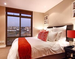 Hotel Eden On The Bay 262B (Bloubergstrand, South Africa)