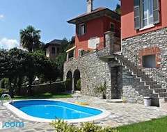 Toàn bộ căn nhà/căn hộ Domus Cusiana Complesso Vista Lago E Piscina (Miasino, Ý)