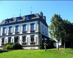Khách sạn Logis - Auberge De Fondain (Laqueuille, Pháp)