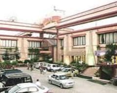 Khách sạn Country Inn & Suites By Radisson Jammu (Jammu, Ấn Độ)
